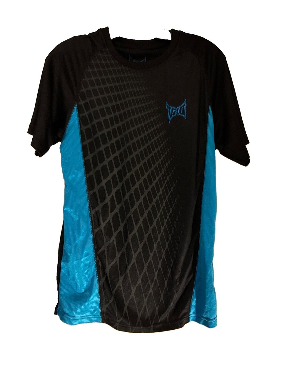 black Tapout crew-neck athletic graphic shirt